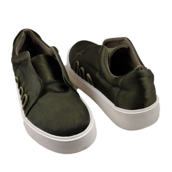 Madden Girl Laney Green Satin Fabric No Lace Low Top Slip On Platform Sn… - Picture 1 of 14